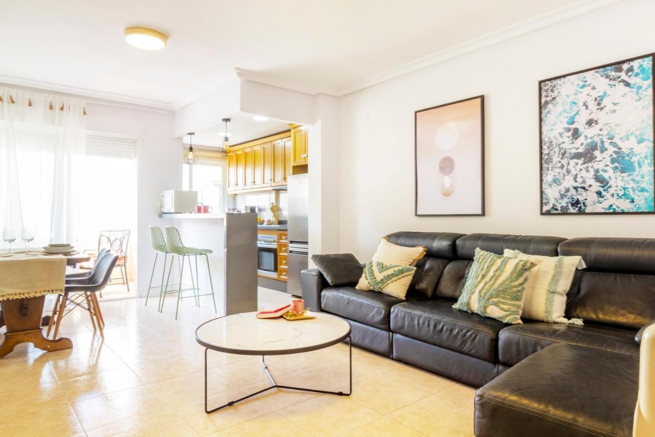 Apartamento Pink Maritimo Torrevieja Luaran gambar