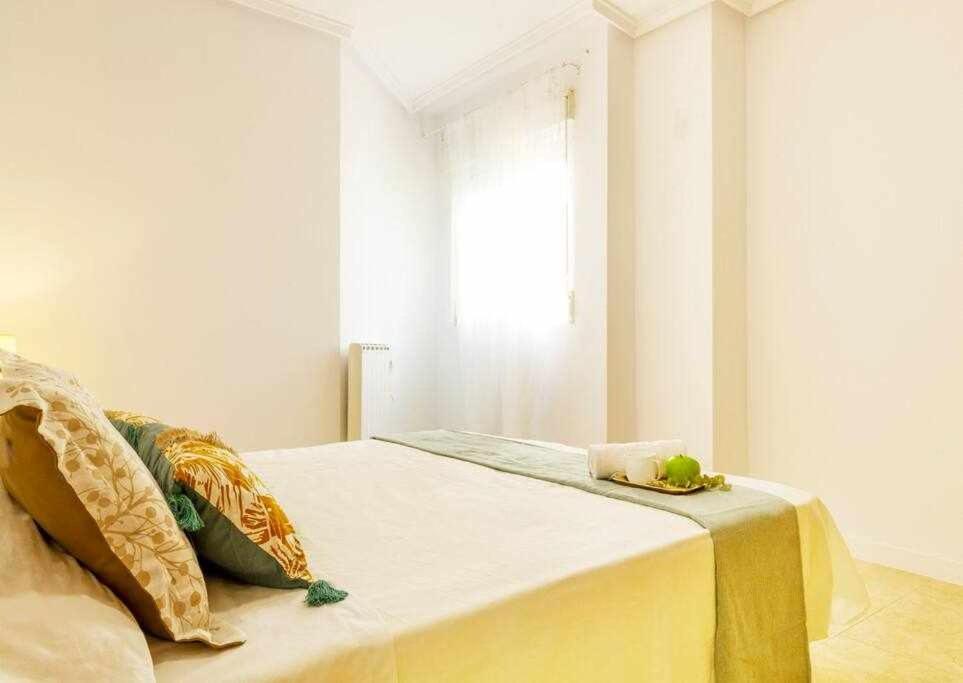 Apartamento Pink Maritimo Torrevieja Luaran gambar