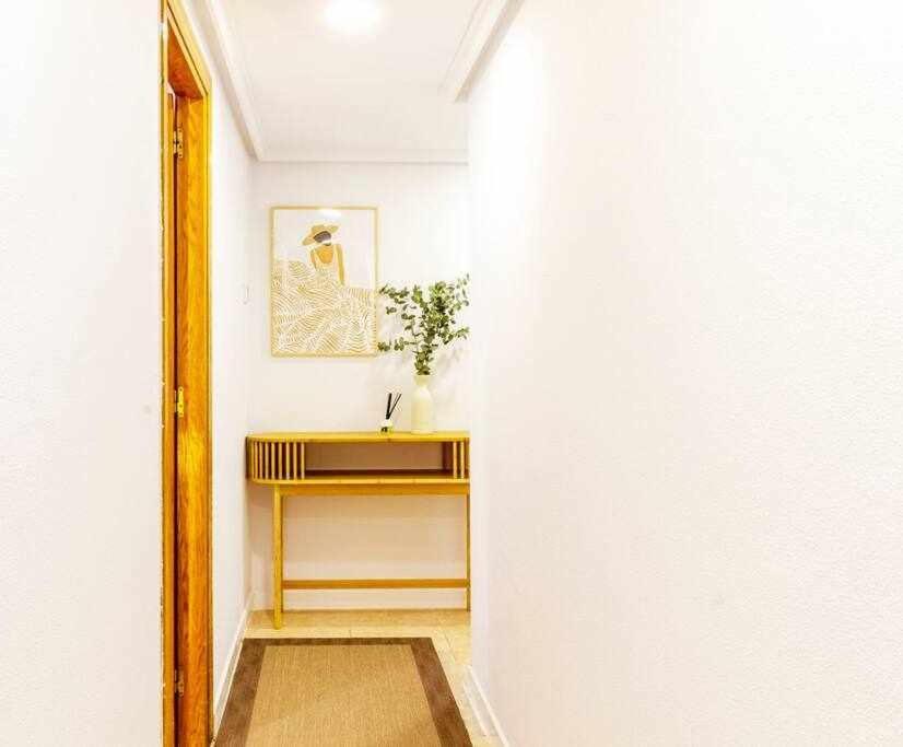 Apartamento Pink Maritimo Torrevieja Luaran gambar