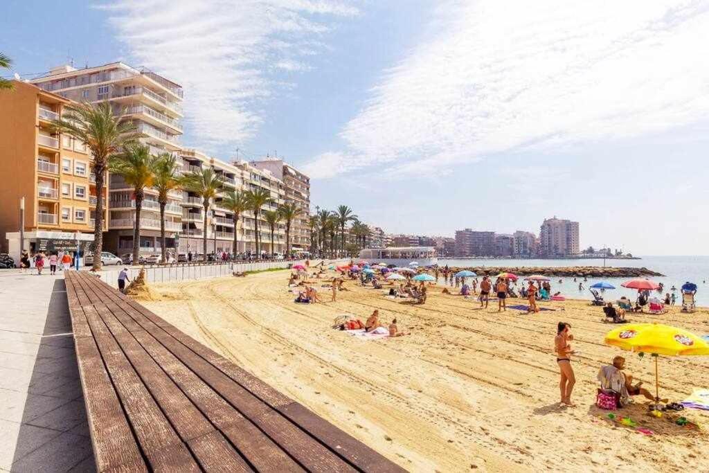 Apartamento Pink Maritimo Torrevieja Luaran gambar