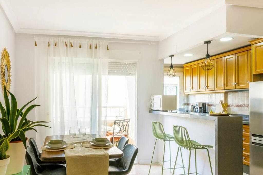 Apartamento Pink Maritimo Torrevieja Luaran gambar